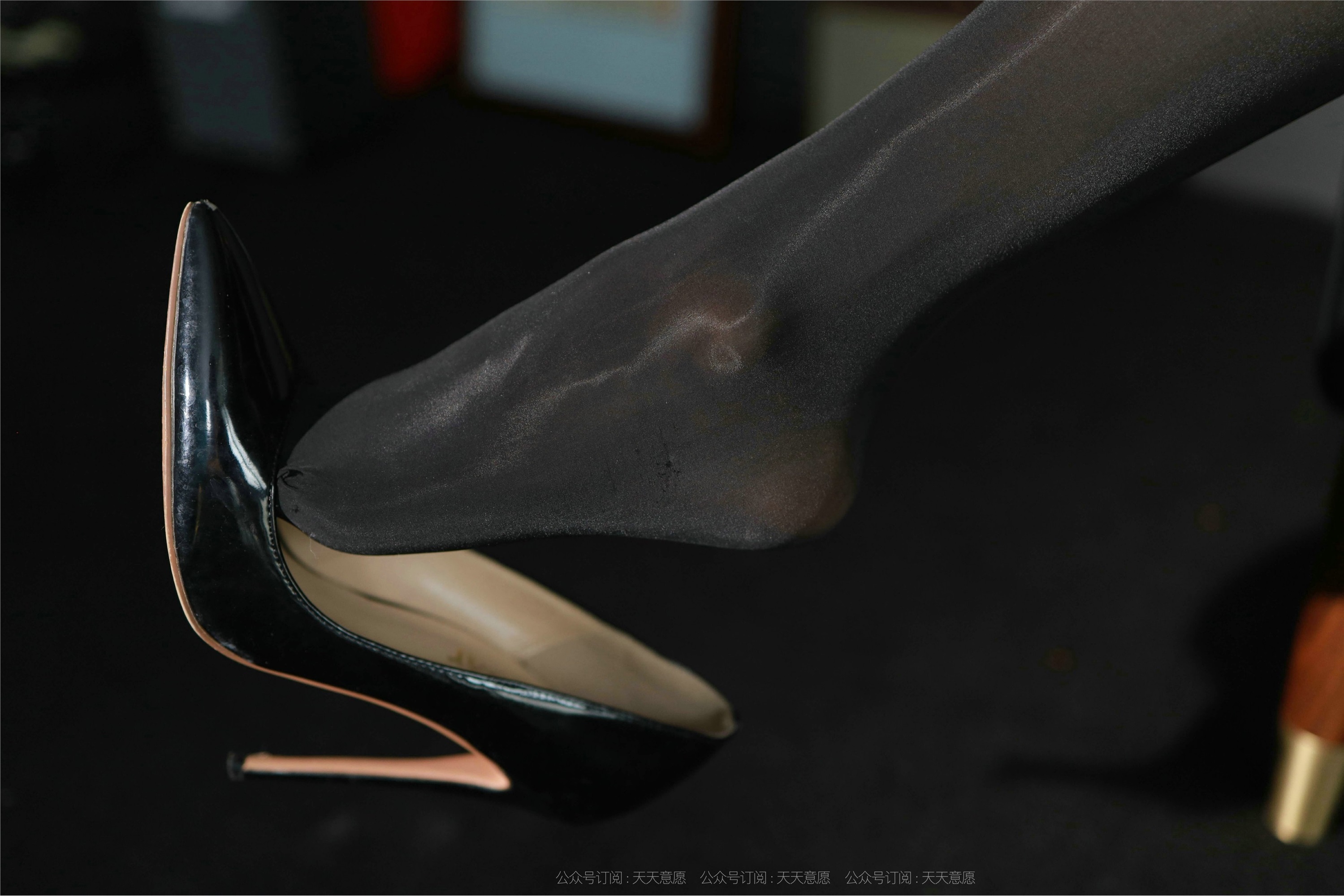 IESS异思趣向  2021.08.27 丝享家902：婉苹《暗夜里的制服》